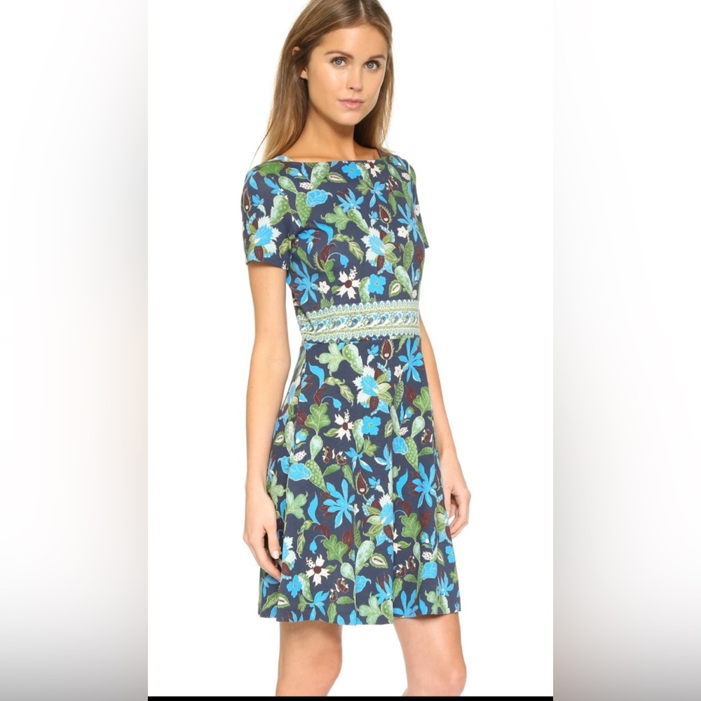 TORY BURCH Flare Garden Floral Paisley Wisteria KNIT Dress
Navy Green Size M